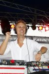 New York 12 september 2009
Armin van Buuren draait op Governor's island voor Prins Willem Alexander en prinses Maxima.
Peter Smulders bv