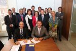 Amsterdam, 26 Augus 2009
Kontraktondertekening voor verkoop Holkema Group