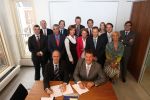 Amsterdam, 26 Augus 2009
Kontraktondertekening voor verkoop Holkema Group