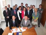 Amsterdam, 26 Augus 2009
Kontraktondertekening voor verkoop Holkema Group
