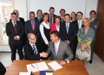 Amsterdam, 26 Augus 2009
Kontraktondertekening voor verkoop Holkema Group