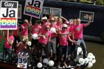 Amsterdam 1 augustus 2009
Boris v d Ham van D66 op boot tijdens gay pride.
Pteer Smulders bv