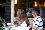 Amsterdam 14 augustus 2009
hans en Connie Breukhoven komen in een bentley cabrio aanrijden bij restaurant Oceania om daar samen te gaan eten nadat ze gescheiden zijn.
Peter Smulders bv