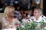 Amsterdam 14 augustus 2009
hans en Connie Breukhoven komen in een bentley cabrio aanrijden bij restaurant Oceania om daar samen te gaan eten nadat ze gescheiden zijn.
Peter Smulders bv
