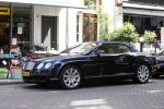 Amsterdam 14 augustus 2009
Connie Breukhoven aan het winkelen op de cornelis schuytstraat . Ze is met haar bentley cabrio.
Peter Smulders bv
