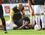 Rotterdam, 20 September 2009
Kompetitiewedstrijd Feyenoord-PSV, eindstand 1-3 Seizoen 2009/2010
Blessurebehandeling Danny Koevermans door fysiotherapeut Cees v d Linden