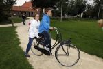 Omgeving Giethoorn 12 augustus 2009
Rene Froger met Natasja Didier Maxim en Danny op de camping. Ook kleindochter Charlie is aanwezig.
Peter Smulders bv