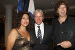 Noordwijk, 28 Augustus 2009 Miljonair Fair bij Hotel Huis ter Duin
Dries Roelvink met Romke Kooyenga enzijn vrouw Silvana Kooyenga
Foto Peter Smulders BV