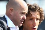 Rotterdam, 20 September 2009
Kompetitiewedstrijd Feyenoord-PSV, eindstand 1-3 Seizoen 2009/2010
Jan Joost v Gangelen met Erik ten Hag