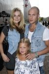 Amsterdam 17 augustus 2009
Premiere Hannah Montana in pathe arena. Gaby Blaaser met vriend en zijn dochter
Peter Smulders bv