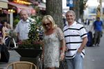 Amsterdam 14 augustus 2009
hans en Connie Breukhoven komen in een bentley cabrio aanrijden bij restaurant Oceania om daar samen te gaan eten nadat ze gescheiden zijn.
Peter Smulders bv