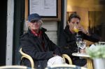 Amsterdam 3 september 2009
Harry Mulisch met vrouw op de pc hooftstraat.
Peter Smulders bv