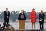 New York 8 september 2009
Prins Willem Alexander Prinses Maxima Michael Bloomberg (Burgemeester NY) en Hillary Clinton op vliegdekschip Intrepid. Welkomst ceremonieel van NYC 400.
Peter Smulders bv
