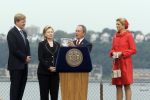 New York 8 september 2009
Prins Willem Alexander Prinses Maxima Michael Bloomberg (Burgemeester NY) en Hillary Clinton op vliegdekschip Intrepid. Welkomst ceremonieel van NYC 400.
Peter Smulders bv