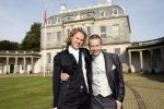Eefde 18 september 2009
Jeroen Kijk in de Vegte trouwt met zijn vriend Philip op kasteel Voorst.
Peter Smulders bv