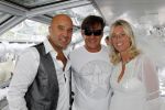 Amsterdam 1 augustus 2009
Gerard Joling heeft tijdens de gay pride in amsterdam een eigen boot met daarop diverse bekende nederlanders. John v d Heuvel met zijn vrouw
Peter Smulders bv