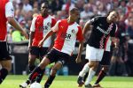 Rotterdam, 20 September 2009
Kompetitiewedstrijd Feyenoord-PSV, eindstand 1-3 Seizoen 2009/2010
Karim El Ahmadi in duel met Danny Koevermans