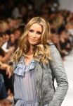 Amsterdam, 7 September 2009
Modeshow van Raak
Lieke v Lexmond als mannequin
Foto Peter Smulders BV