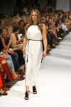 Amsterdam, 7 September 2009
Modeshow van Raak
Lieke v Lexmond als mannequin
Foto Peter Smulders BV