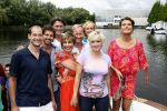 Amsterdam 11 augustus 2009
Presentatie cast mama Mia bij strand zuid met oa Lone v Roosendaal Bas Westerweel John Vooijgd en Anouk v Nes.
Peter Smulders bv