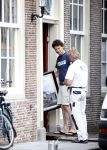 Monnickendam 21 augustus 2009
Marc Klein Essink  bij zijn nieuwe huis. De verhuiswagen staat voor de deur.
Peter Smulders bv