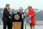 New York 8 september 2009
Prins Willem Alexander Prinses Maxima Michael Bloomberg (Burgemeester NY) en Hillary Clinton op vliegdekschip Intrepid. Welkomst ceremonieel van NYC 400.
Peter Smulders bv