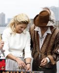 New York 9 september 2009
Bezoek prins Willem Alexander en prinses Maxima aan New York voor NYC 400. Maxima wast haar handen met champagne
Peter Smulders bv
