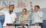 New York 12 september 2009
Armin van Buuren draait op Governor's island voor Prins Willem Alexander en prinses Maxima.
Peter Smulders bv