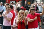 Amsterdam 1 augustus 2009
Gay pride op de amsterdamse grachten. Nicolette v Dam met vriend Bas Smit
Peter Smulders bv