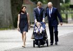 Apeldoorn 20 september 2009
Doop Pieter v Vollenhoven, zoon van Prins Pieter Christiaan en prinses Anita op paleis het Loo. Ook zijn zus Emma is aanwezig. Pieter v Vollenhoven Prins Floris Prinses Aimee en hun dochter Magali
Peter Smulders bv