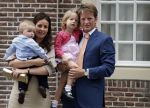 Apeldoorn 20 september 2009
Doop Pieter v Vollenhoven, zoon van Prins Pieter Christiaan en prinses Anita op paleis het Loo. Ook zijn zus Emma is aanwezig.
Peter Smulders bv