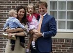 Apeldoorn 20 september 2009
Doop Pieter v Vollenhoven, zoon van Prins Pieter Christiaan en prinses Anita op paleis het Loo. Ook zijn zus Emma is aanwezig.
Peter Smulders bv