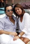 Amsterdam 1 augustus 2009
Gay pride op de amsterdamse grachten. rachel hazes met vriend op de boot bij Joop Kruijs en zijn vrouw . Roxeanne met nieuwe vriend Martijn en Andre Jr waren er ook bij.
Peter Smulders bv