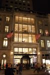 New York 10 september 2009
Rodrigo Otazu heeft een corner in het sjieke warenhuis Henri Bendel op 5th avenue met zijn sieraden.
Peter Smulders bv
