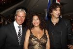 Noordwijk, 28 Augustus 2009
Miljonair Fair bij Hotel Huis ter Duin
Dries Roelvink en Romke Kooyenga met zijn Argentijnse vrouw Silvana Kooyenga
Foto Peter Smulders BV