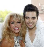 Amsterdam 1 augustus 2009
Gerard Joling heeft tijdens de gay pride in amsterdam een eigen boot met daarop diverse bekende nederlanders. Waylon en Patricia Paay
Peter Smulders bv