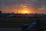 Schiphol 3 augustus 2009
Zon komt op op schiphol.
Peter Smulders bv