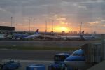 Schiphol 3 augustus 2009
Zon komt op op schiphol.
Peter Smulders bv