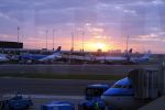 Schiphol 3 augustus 2009
Zon komt op op schiphol.
Peter Smulders bv