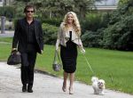 Arnhem 27 augustus 2010
Kiki Classen trouwt/trouwen met Jan Kastelein in de witte villa in het sonsbeek park. Brigitte Nijman met man en hond
Peter Smulders bv