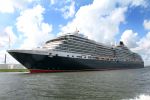 Amsterdam, 28 Augustus 2010
Schip : Queen Victoria *****
Rederij : Cunard
Tonnage : 90.000 ton
Lengte : 294 meter
Breedte : 32,3 meter
Diepgang : 7,9 meter
Orginele kostprijs : 470 miljoen dollar
Ingebruikname : december 2007
Aantal passagiersdekken : 12
Aantal passagiers : 2.014
Bemanningsleden : 1.253
Aantal hutten : 1.007