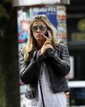 Amsterdam 24 augustus 2010
Danielle Overgaag werkt mee aan candid camera programma van sbs 6 samen met haar hond evert.
Peter Smulders bv