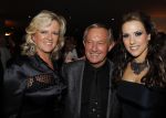 Utrecht 3 september 2010
Premiere We will rock you in het beatrix theater. Frank Wentink met vriendin en Floortje Smit
Peter Smulders bv