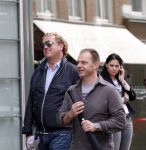 Amsterdam 4 augustus 2010
Gordon met een goede kennis uit Zuid Africa en fans op de pc hooftstraat.
Peter Smulders bv