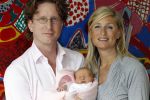 Amsterdam 18 september 2010
Jim de Groot met zijn vrouw Susan en zoon Stijn en dochter Olivia.
Olivia is 3 dagen oud.
Peter Smulders bv