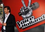 Hilversum 14 september 2010
Presentatie de voice of Holland met Martijn Krabbe Nick en Simon Jeroen v d Boom Angela Groothuizen en Roel v Velsen. Het is een programma idee van John de Mol.
Peter Smulders bv