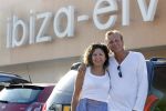 Ibiza 14 juli 2010
Maribelle en haar vriend Nicolaas halen Ilona van de gouden kooi op op het vliegveld van ibiza.
Peter Smulders bv