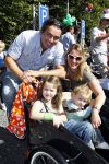 Amsterdam 5 september 2010
Bakfietsenrace georganiseerd door Viva Mama in het vondelpark. Mark Diks met vrouw en kinderen
Peter Smulders bv