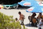 Ibiza 31 juli 2010
Martijn en Amanda Krabbe met hun kinderen en aupair op vakantie op ibiza.
Peter Smulders bv