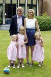 Wassernaar 5 juni 2010
Fotouurtje met Prinses Maxima Amalia Alexia Ariane en Prins Willem Alexander in de tuin van hun huis op de Horsten.
Peter Smulders bv